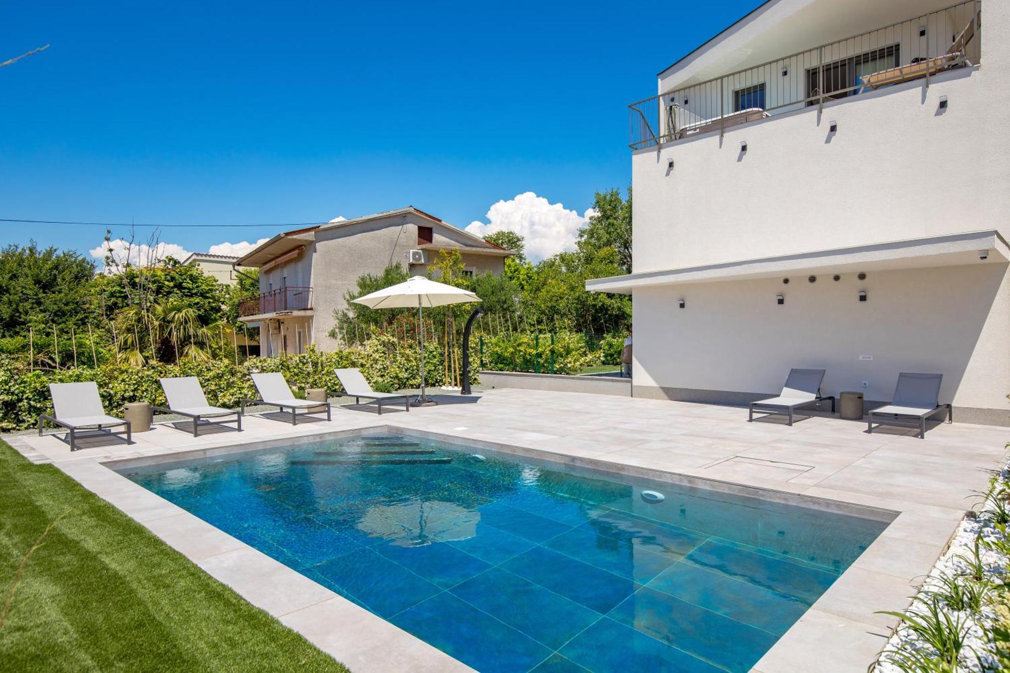 אומיסאליי Apartmani Vila Mara M 1 Heated Pool מראה חיצוני תמונה